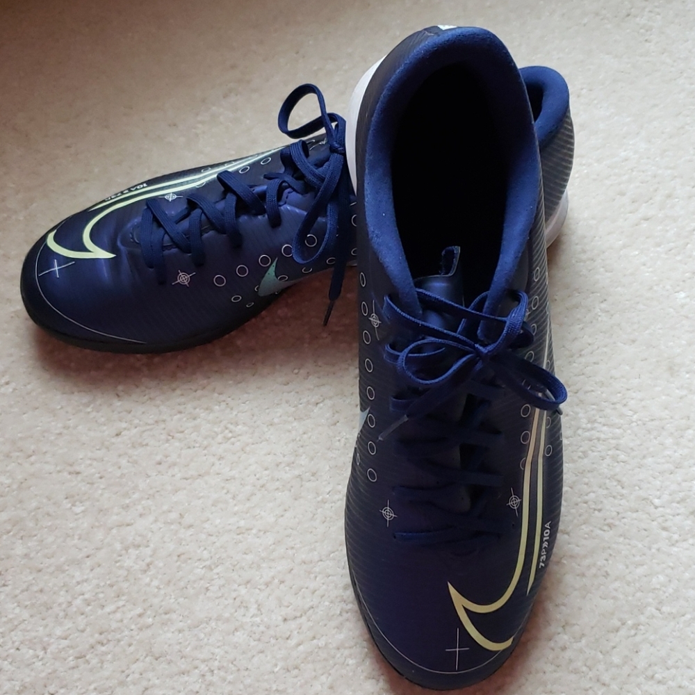 MENS SHOES
